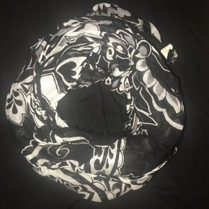 Vera Bradley soft fringe scarf